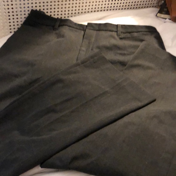 EUC Gap Charcoal Cotton/Poly/Spandex Clean Front (2 tiny pockets) Trouser Pants - Picture 1 of 13